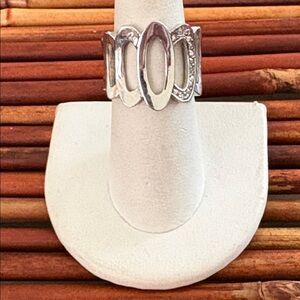Lia Sophia Polished Silver Open Oval Link Ring Size 7